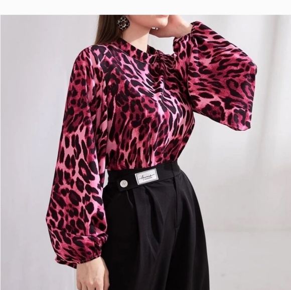 PINK LEOPARD PRINT BISHOP SLEEVE BLOUSE - Picture 2 of 6